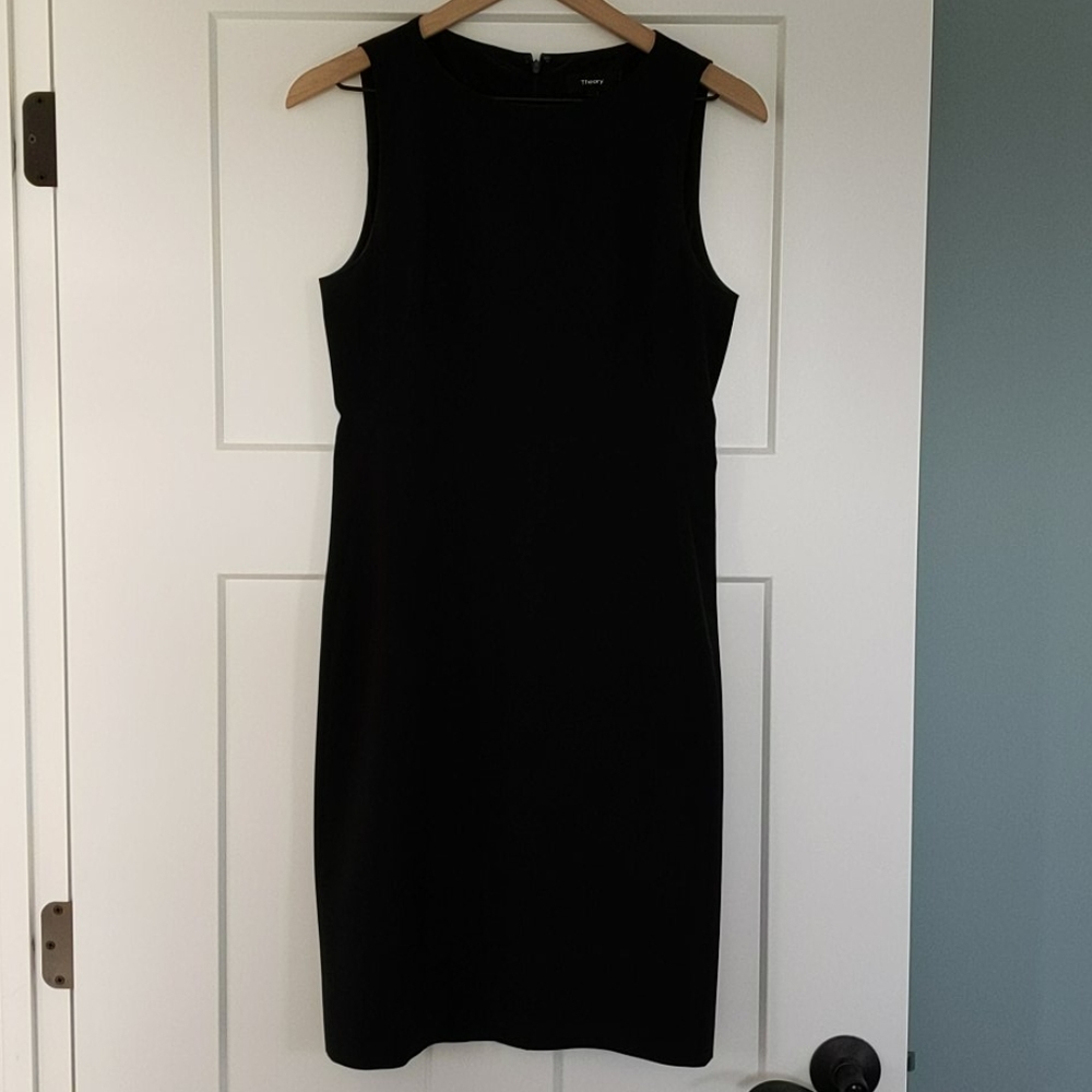 Theory Betty Virgin Wool Sheath Dress Size 6